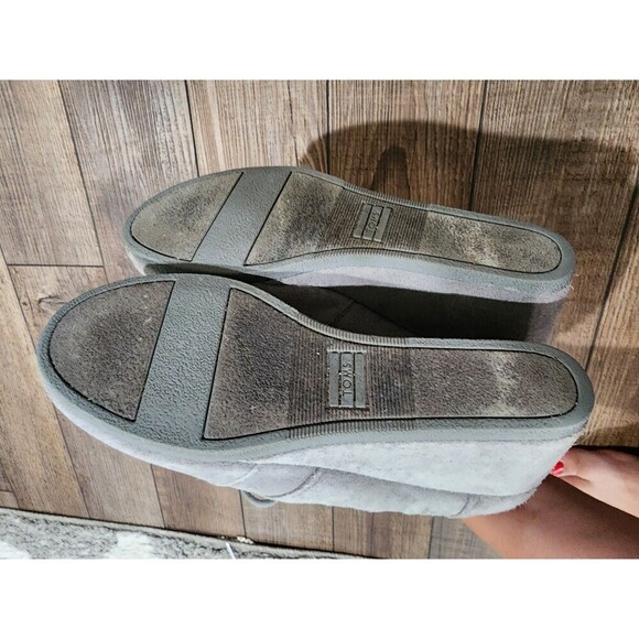 Toms Boots Womens 8 Desert Ankle Booties Grey Suede Round Toe Wedge Heels - Picture 6 of 10